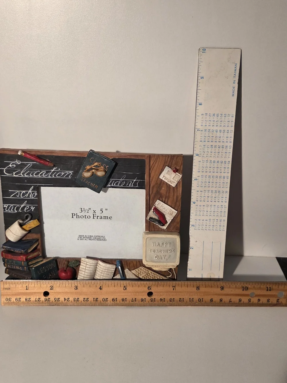 Teachers Day Decorative Photo Frame in Multicolor